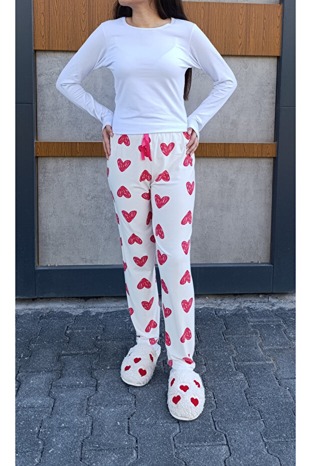 Suede Soft Textured White Heart Patterned Women's Pajamas