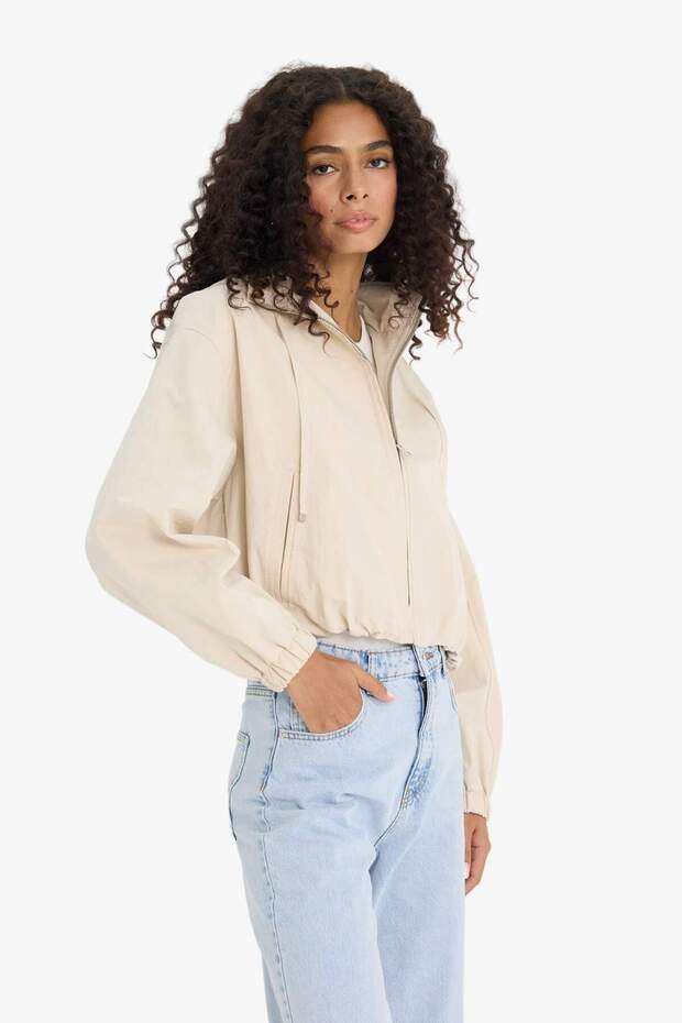 Su Geçirmez Regular Fit Kapüşonlu Fermuarlı Crop Mont E8625AX25AU - 3