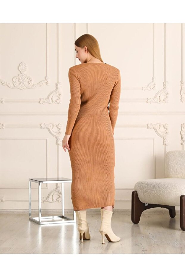 ÖNDEN DÜĞMELİ TRİKO ELBİSE ? - 3