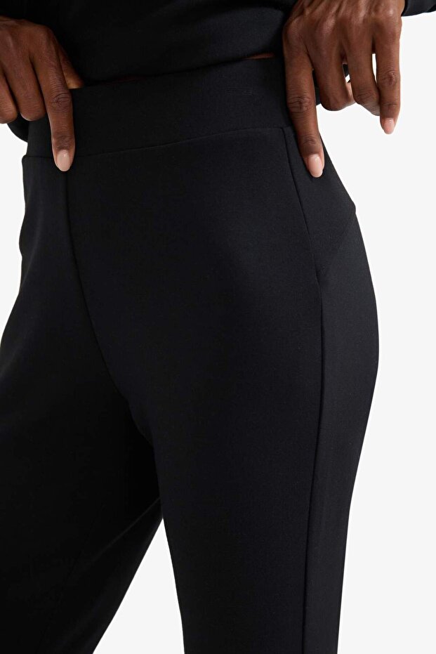 DeFactoFit Flare Fit İspanyol Paça Standart Boy Modal Soft Touch Pantolon E8957AX25AU - 6