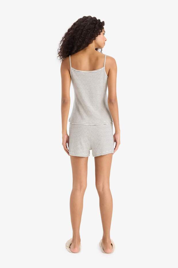 Regular Fit Pijama Takımı Desenli Askılı Pijama Üstü Esnek Belli Şort Pijama Altı-Fall in Love F6152 - 8