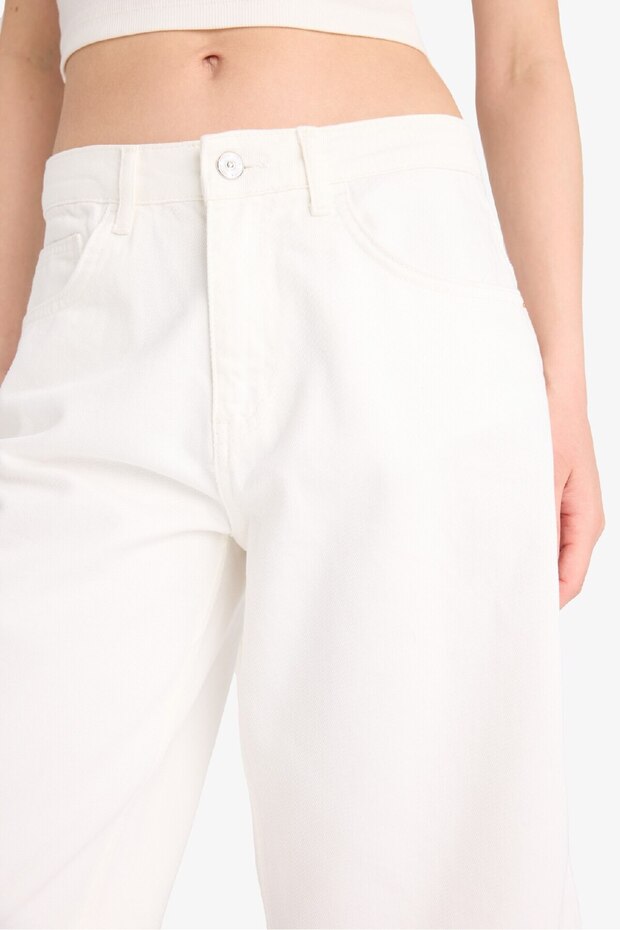 Yüksek Bel Beyaz Jean Bermuda Şort E4087AX25SM - 5