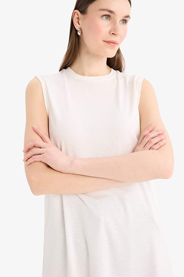 Regular Fit Bisiklet Yaka Basic Düz Kolsuz Tesettür Tişört Tunik A8352AX25SP - 4