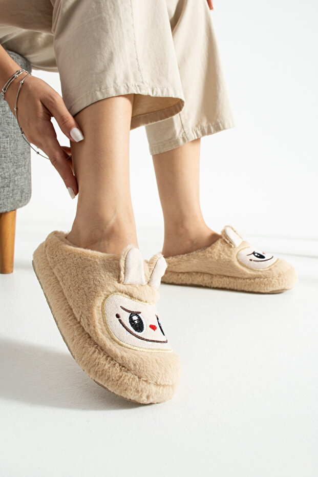 Bej Peluş Oyuncaklı Kışlık Kadın Terlik - 6