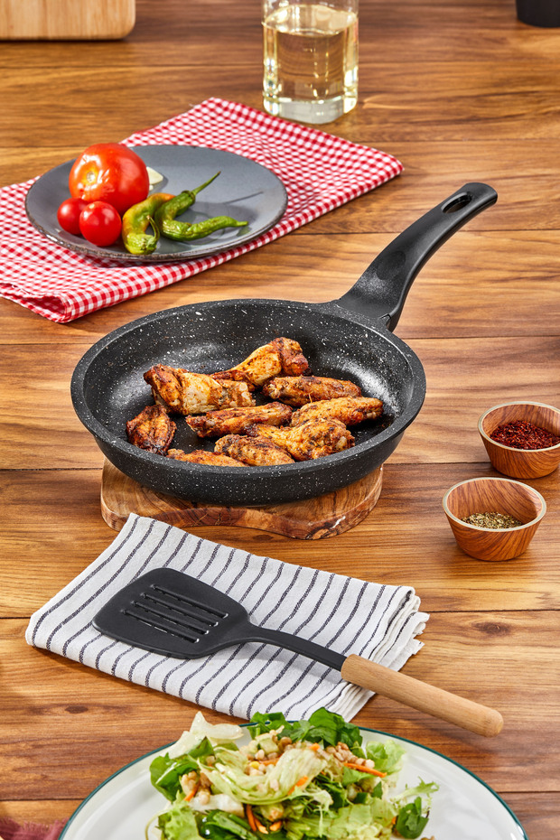 Döküm Midi Boy Saplı Tava 24cm