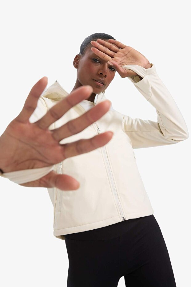 DeFactoFit Su İtici Regular Fit Kapüşonlu Fermuarlı Softshell Mont D6088AX25SP - 5