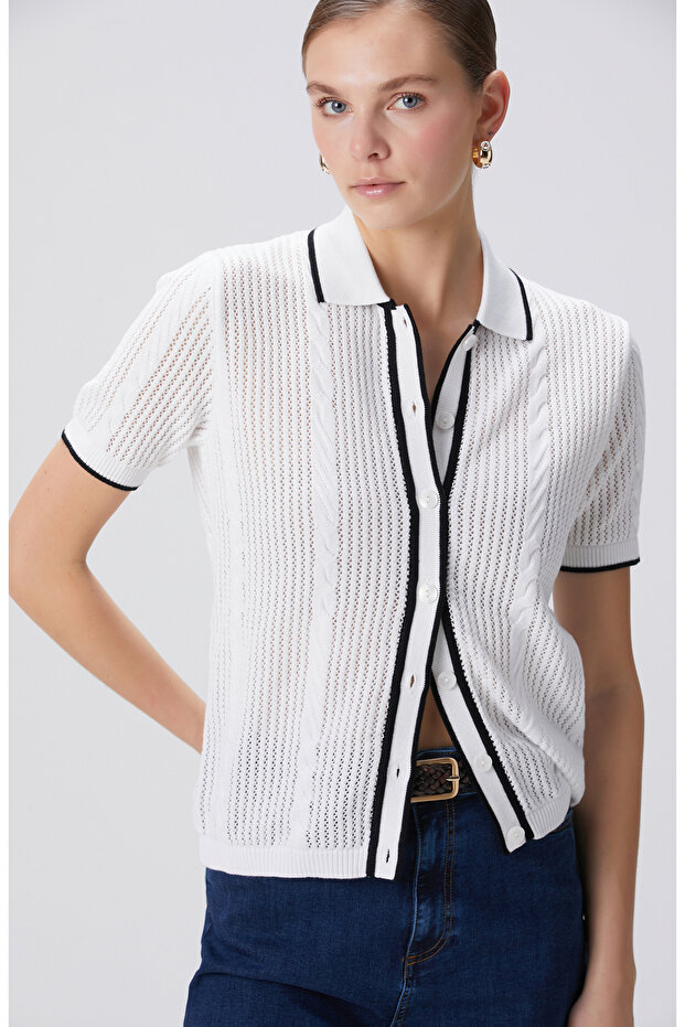 Beyaz Delikli Örgü Triko Gömlek - 1