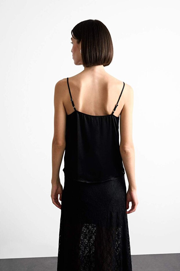 Basic Düz V Yaka Saten Askılı Bluz E0214AX24WN - 5