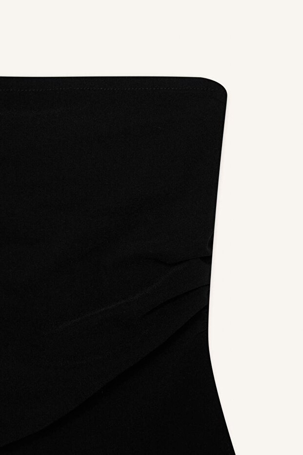 Fitted Bengalin Basic Düz Straplez Siyah Bluz E1534AX24WN - 8