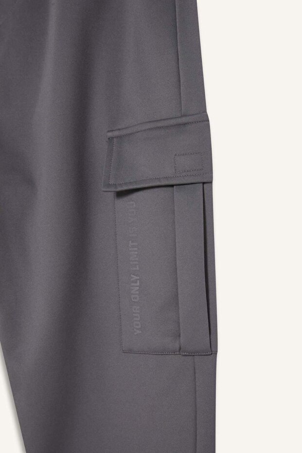 DeFactoFit Sporcu Jogger Eşofman Altı Standart Fit Üç Cepli Beli Bağcıklı Lastikli Paça D3741AX24WN - 7