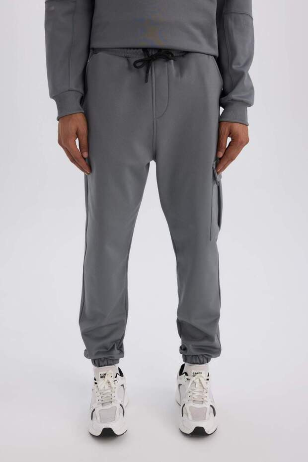 DeFactoFit Sporcu Jogger Eşofman Altı Standart Fit Üç Cepli Beli Bağcıklı Lastikli Paça D3741AX24WN - 3