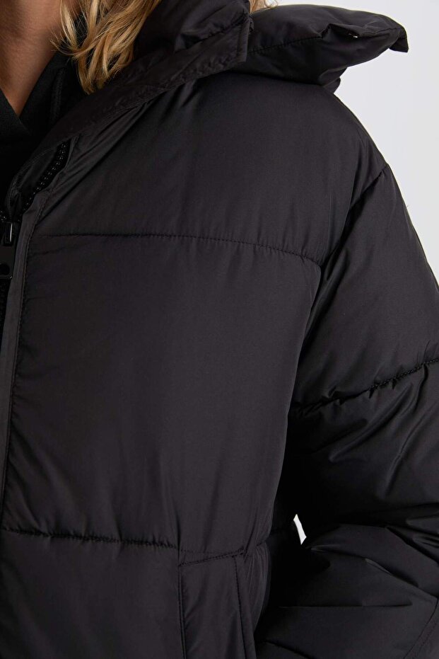 Su Geçirmez Uzun Şişme Mont Parka Isı Yalıtımlı Kapüşonlu Kapitoneli Fermuarlı Cepli A2362AX24CW - 5