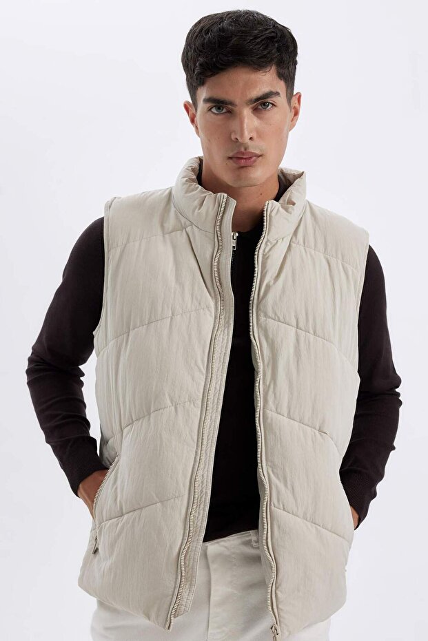 Stand Collar Quilted Zipper Pocket Puffer Vest C4798Ax24Au