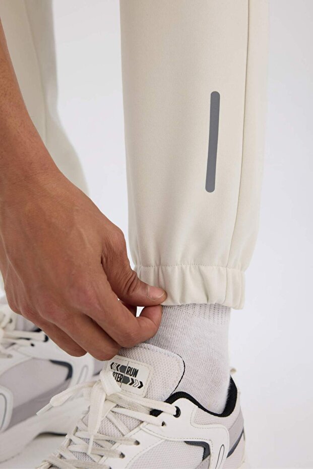 DeFactoFit Sporcu Jogger Eşofman Altı Standart Fit Basic Düz Cepli Beli Paçası Lastikli D3742AX24WN - 6