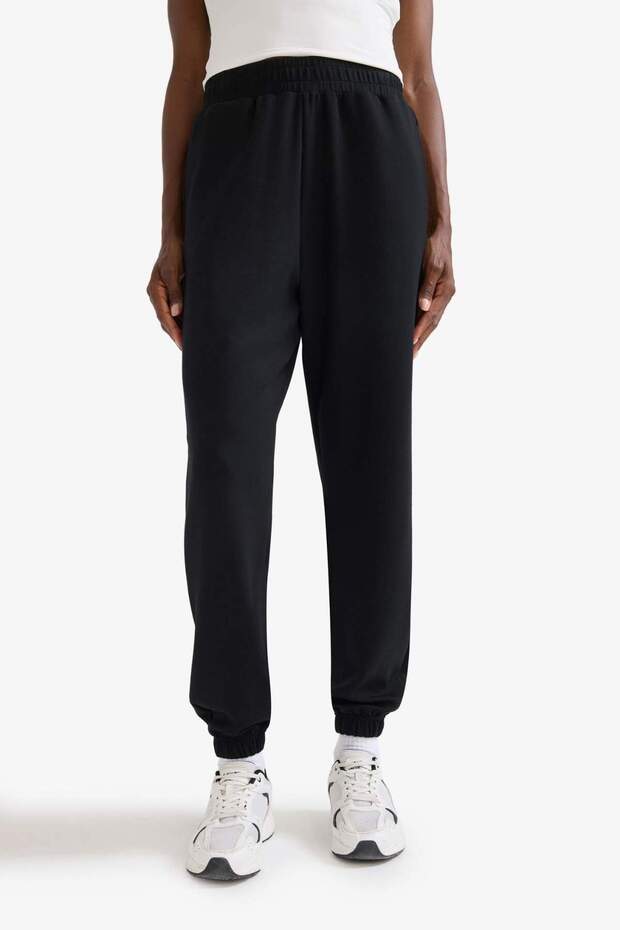 DeFactoFit Sporcu Jogger Eşofman Altı Standart Fit Modal Çift Cepli Basic Düz B1794AX24AU - 4