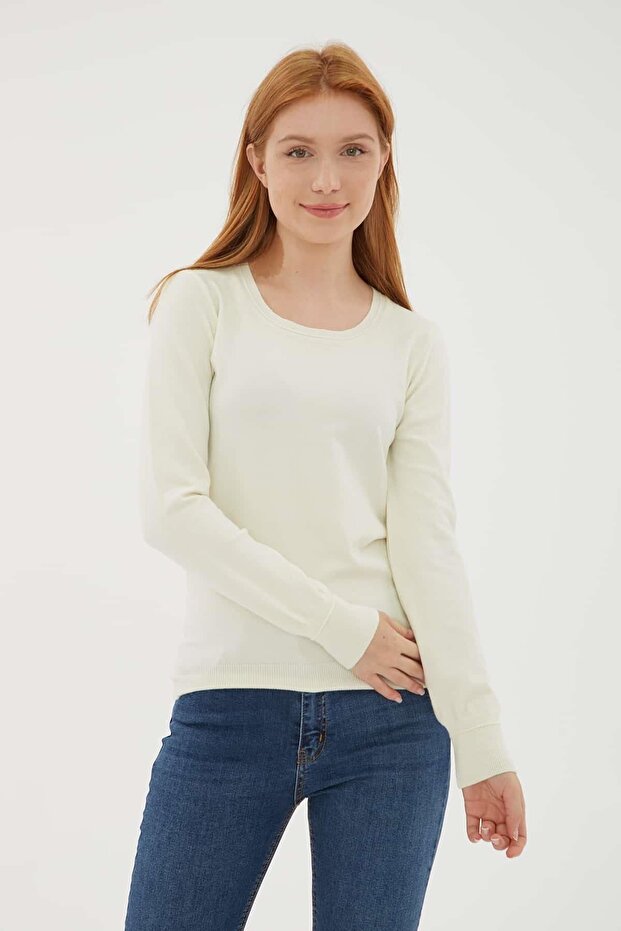 Flexible U-Neck Sweater Ecru