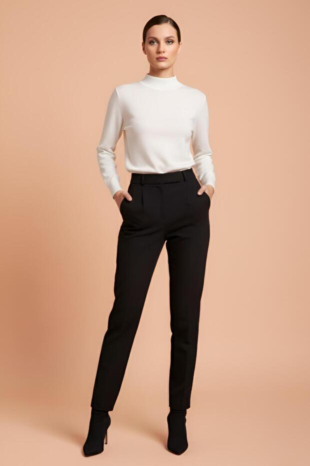 سترة تريكو أساسية بياقة نصف دائرية - 1