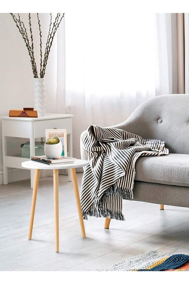 طاولة قهوة صغيرة دائرية باللون الأبيض - 6