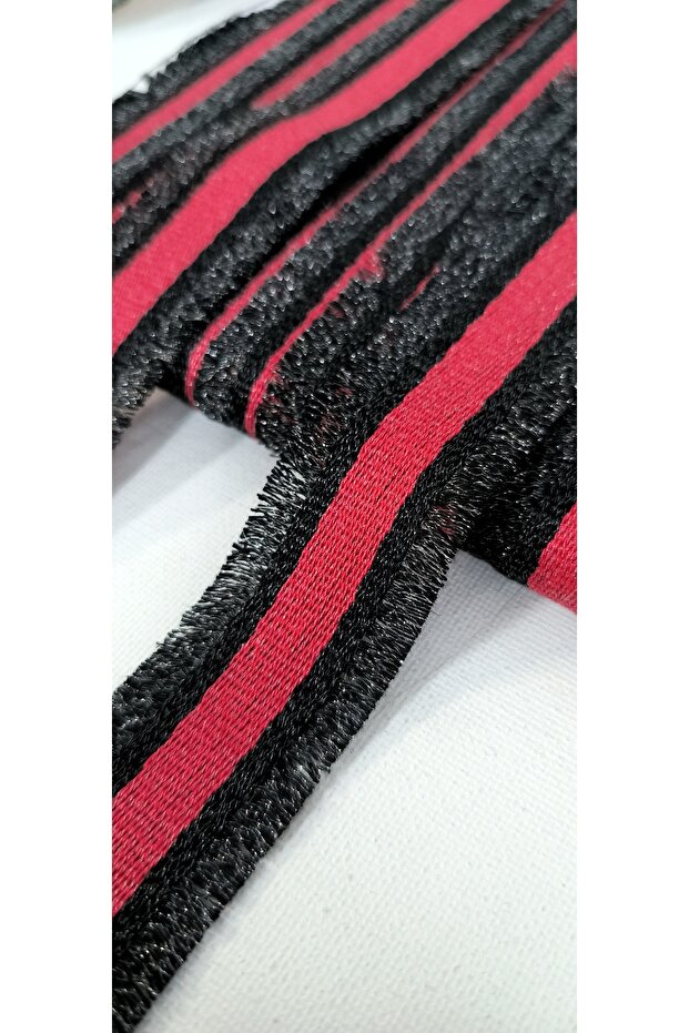 BLACK SILVER EDGE RED DETAIL TASSEL STRIP