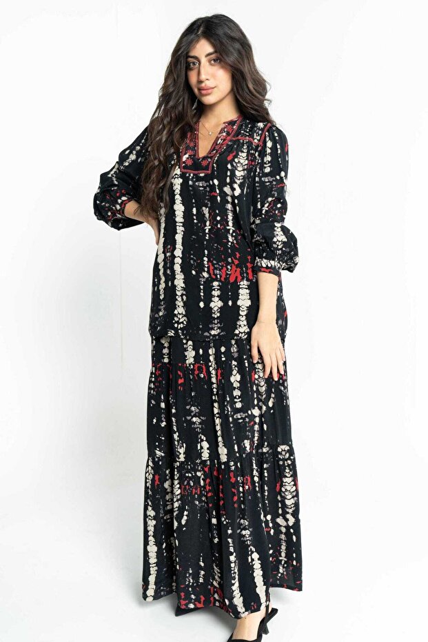 تنورة طويلة مطبوعة