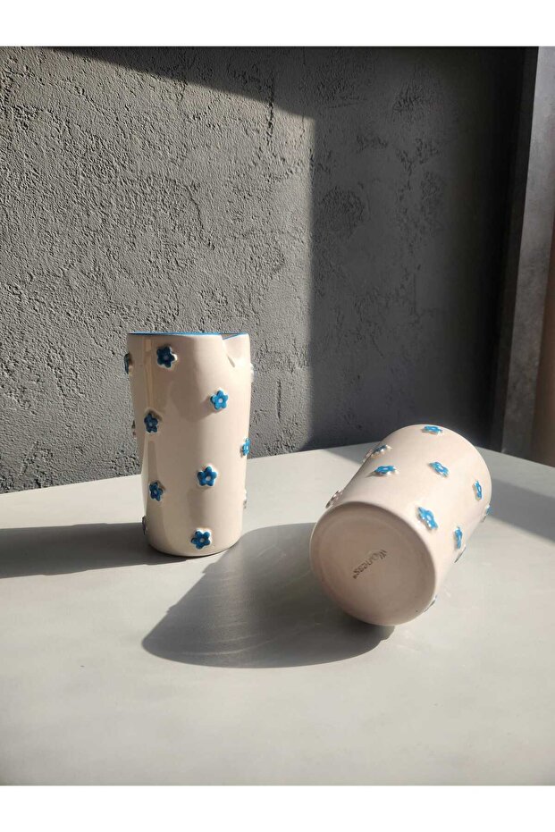 Mavi Çiçekli El Yapımı Seramik Pipetli Bardak - 1