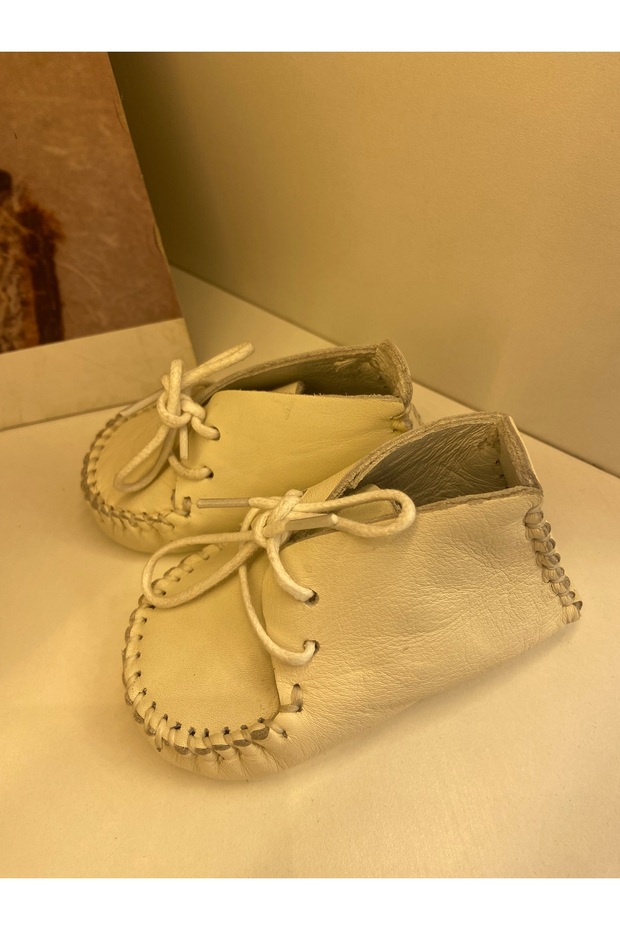 حديثي الولادة أبيضون - 2