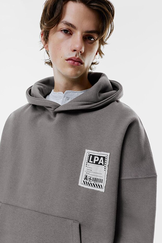 Gri harita baskılı kapüşonlu sweatshirt - 6