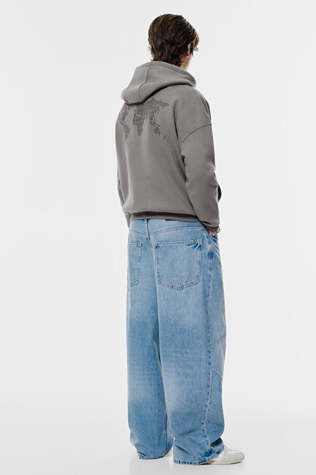 Gri harita baskılı kapüşonlu sweatshirt - 4