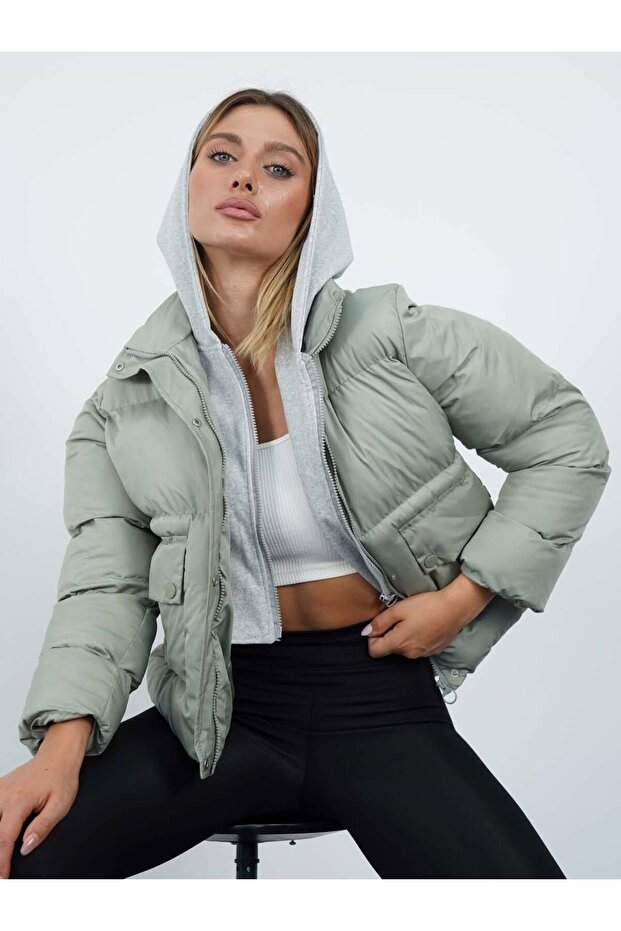 Kısa kapşonlu şişme mont - 1