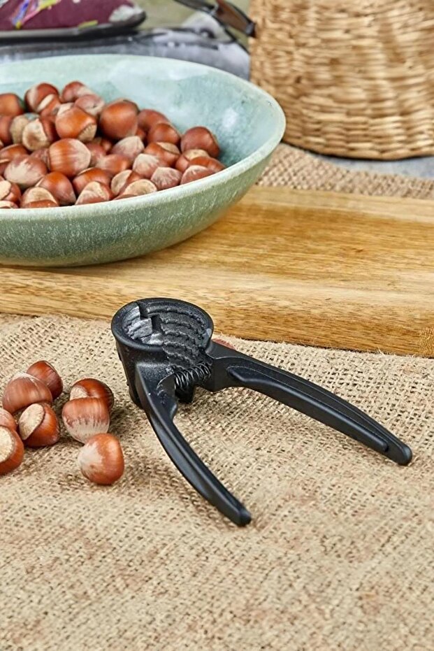 Cast Iron Nutcracker Black - 2