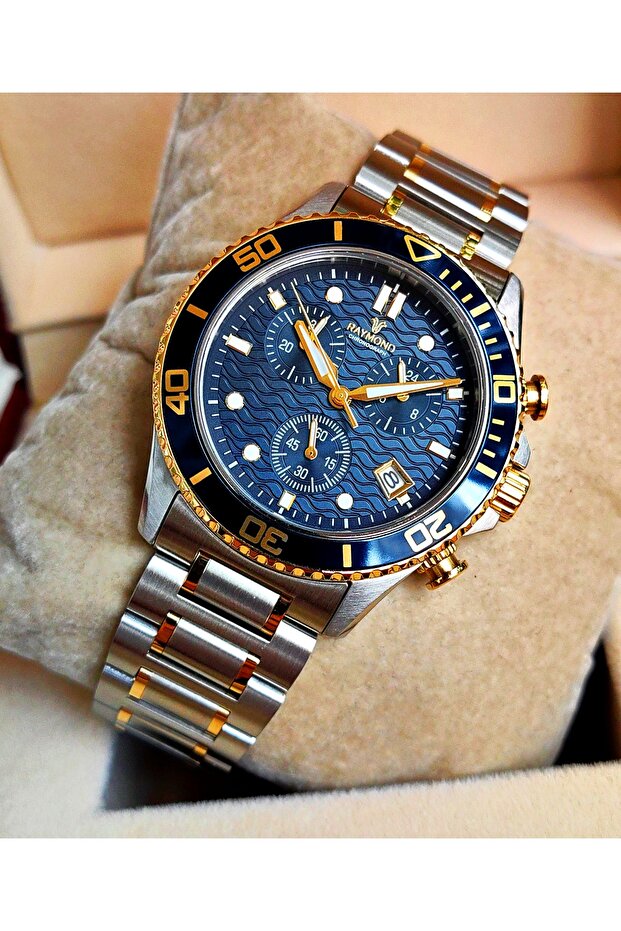 Navy Blue Dial Steel Men's Wristwatch