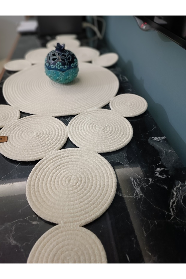 Natural Jute Rope Round Design Decorative Table Runner – Handmade Knitted Detailed Placemat