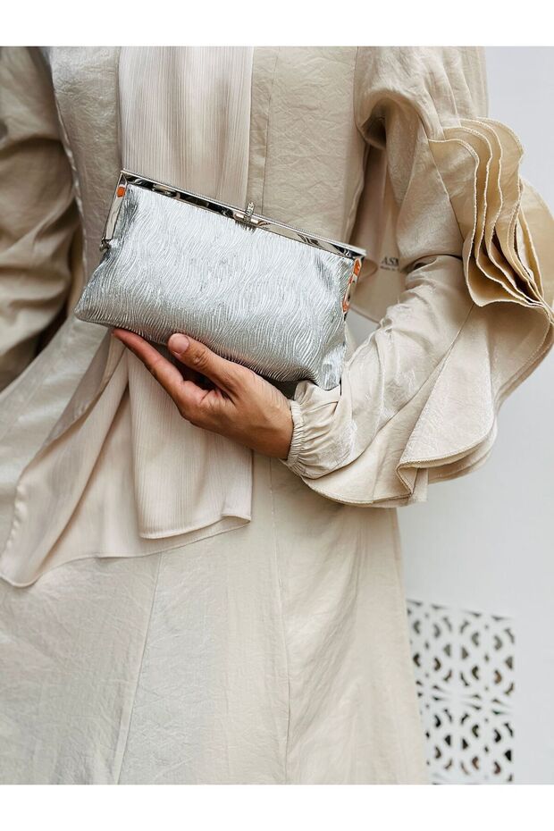 Stone Detailed Wavy Women's Portfolio Cutch Evening Dress Bag