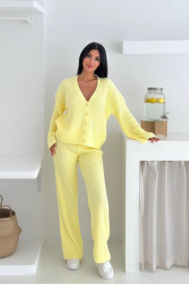 Oversized V-Neck Buttoned Knit Top and Bottom Set AW25AU0007