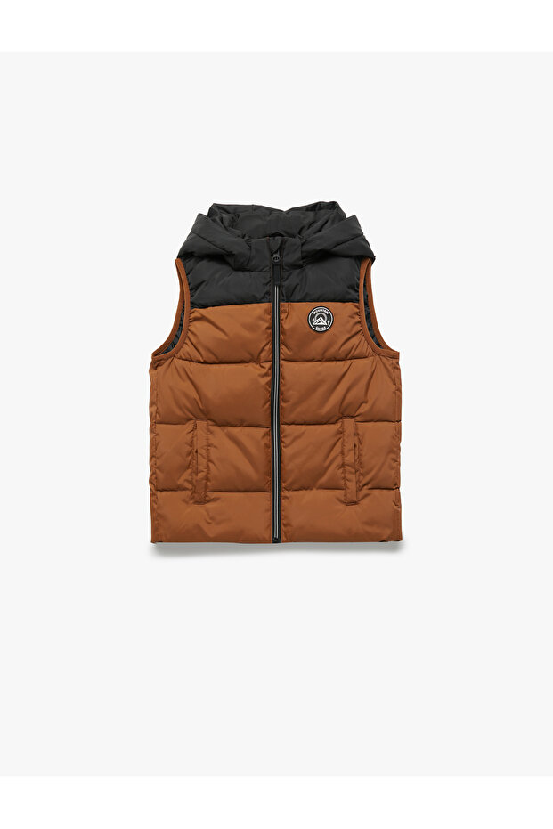 Color Block Pocket Label Detail Zipper Hooded Sleeveless Puffer Vest