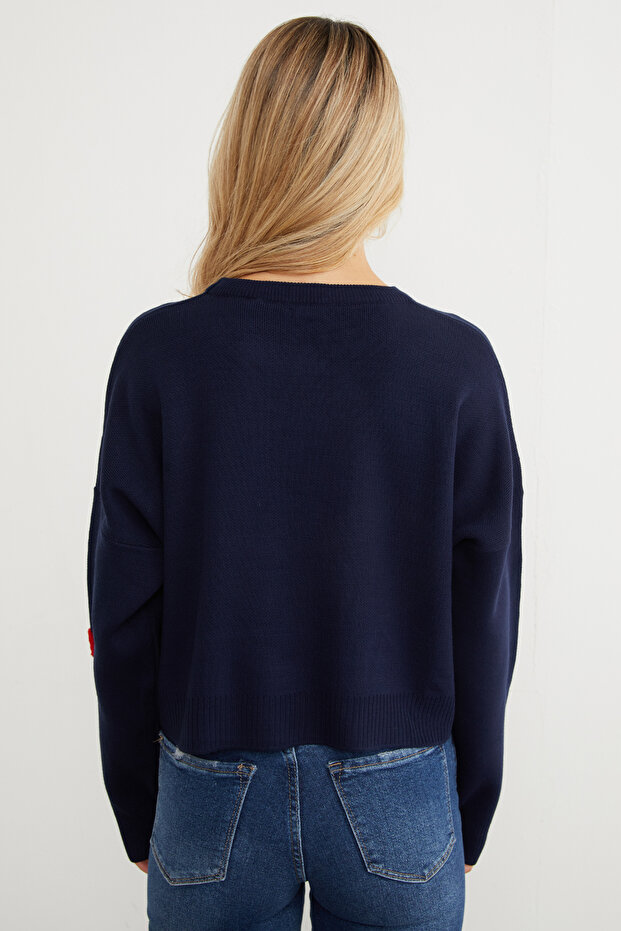 Herzbestickter Crop-Strickpullover - 8