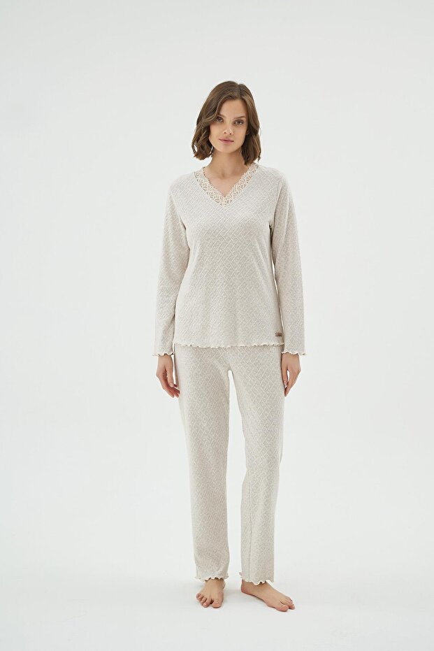 Women's Lace Detailed V-Neck Long Sleeve Cream Pajama Set C2T7N071