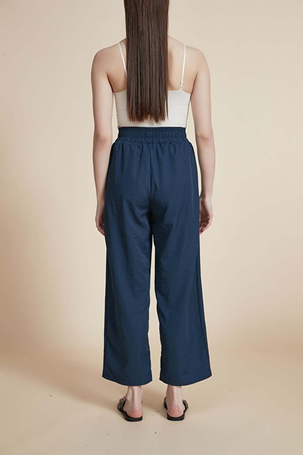 Solid Wide-Leg Pants - 3