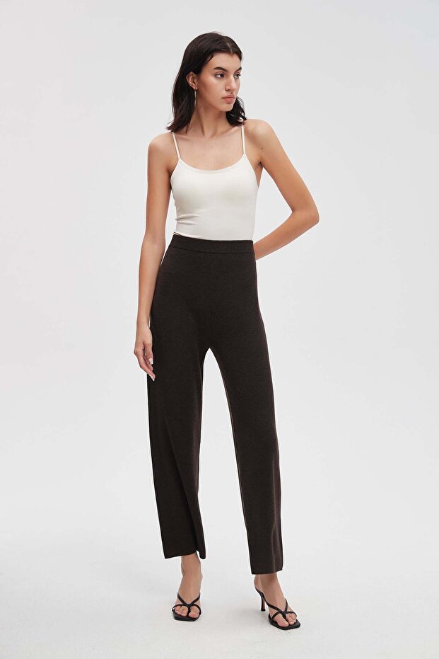 Wide-Leg Solid Pants - 1