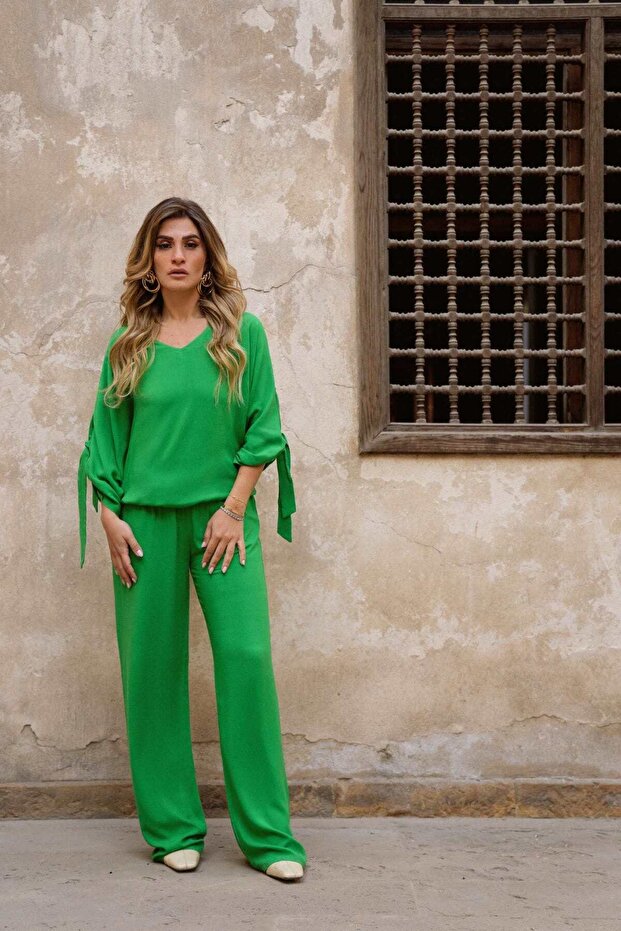 Solid Wide-Leg Pants - 1