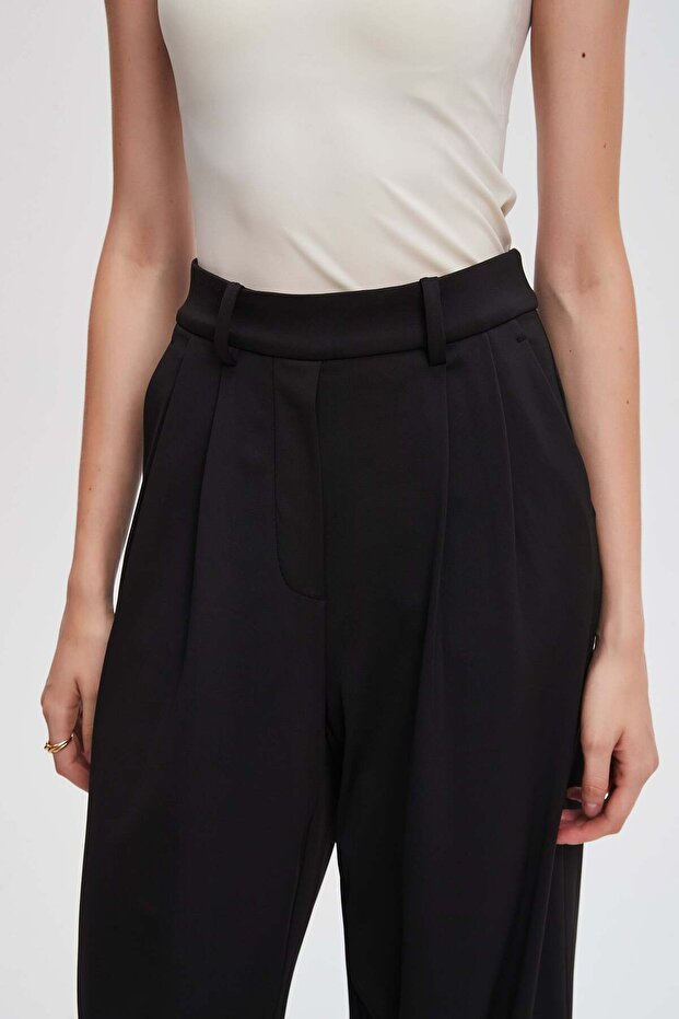 Pleated Long Pants - 4