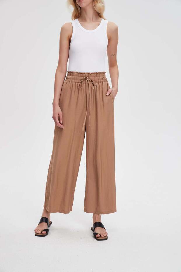 Solid Wide-Leg Pants - 1
