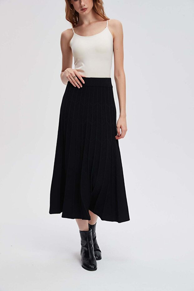 Solid Ribbed Midi Skirt - 3