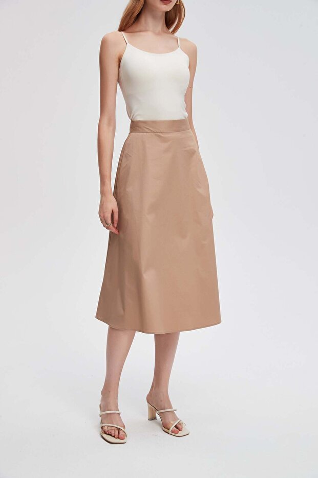 تنورة متوسطة الطول واسعة - 3