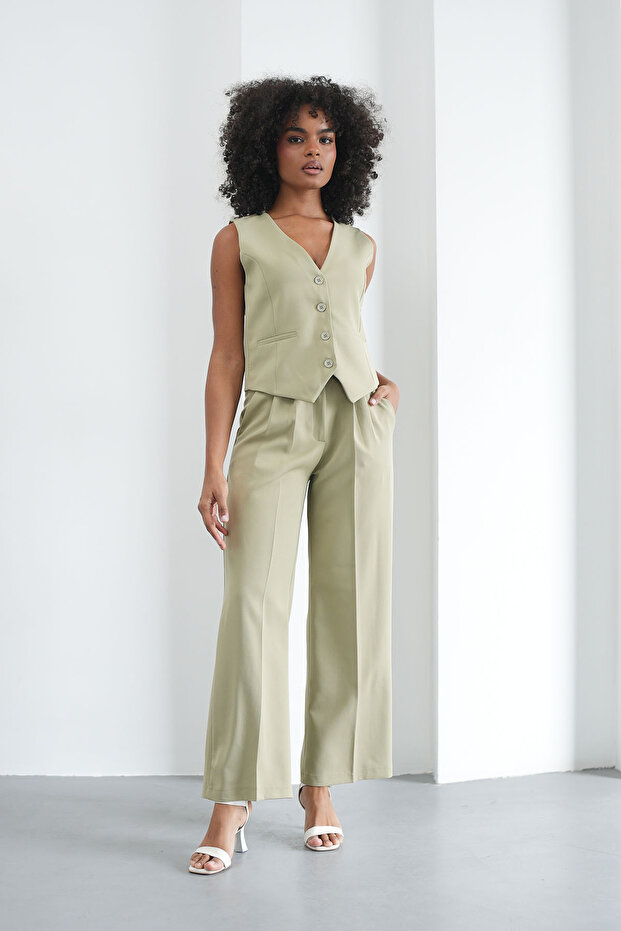 Classic Buttoned Vest - 1