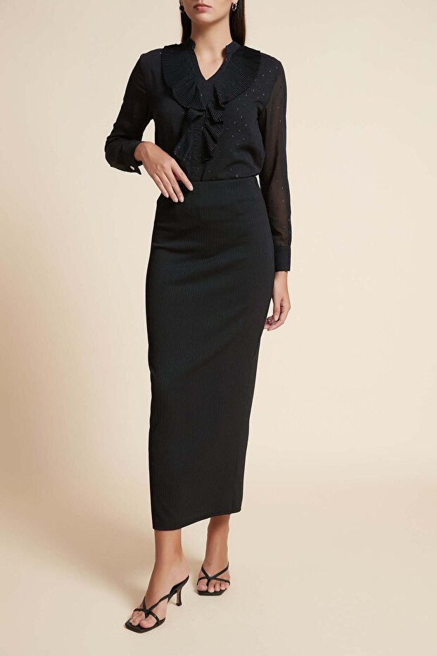 Solid Knitted Midi Skirt - 1