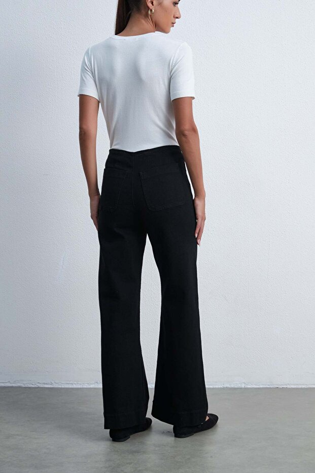 Solid Front-Pocket Pants - 4