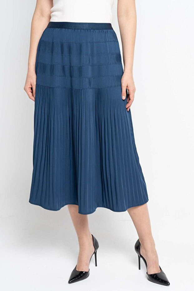 Solid Pleated Midi Skirt - 1