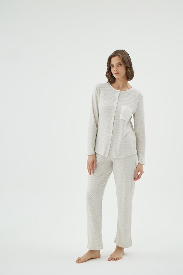 Women's Buttoned Long Sleeve Pocket Detailed Cream Pajama Set C3T2N961