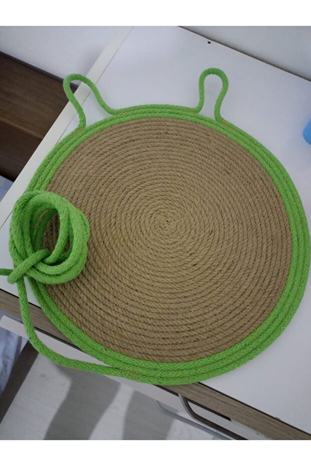 Straw Cat Scratching Toy - 1